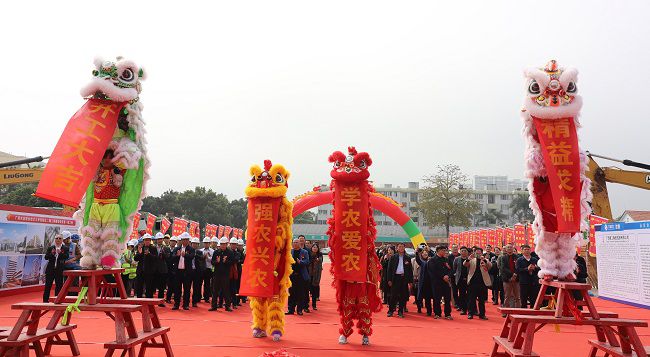 學(xué)校舞獅隊表演1（修）.jpg